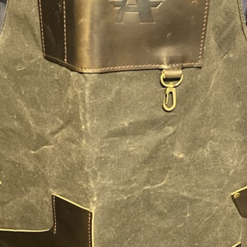apron - Picture 2 of 2